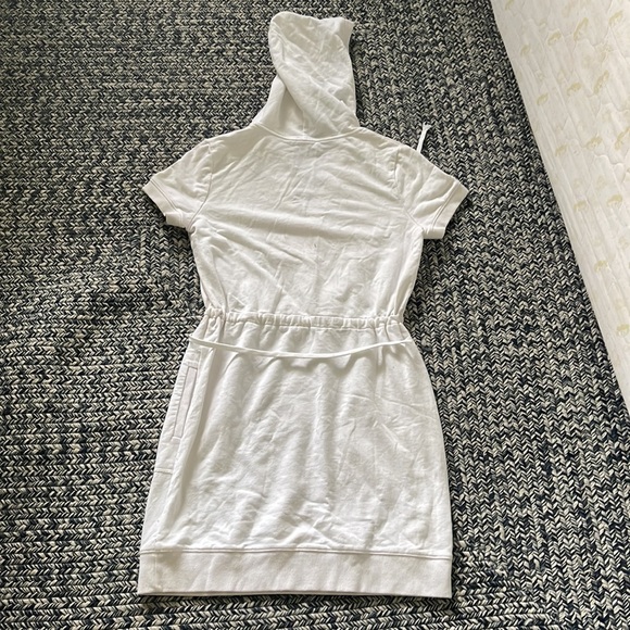Michael Kors Drawstring dress. Cover up. Hoodie. Pockets. medium. - Picture 5 of 5